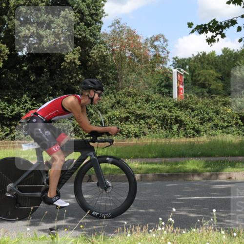 10.08.2025 - GEWOBA Citytriathlon Bremen Yannick Fuchs http://msf.ph/oto/8568336 10.08.2025 12:56:59 Radfahren 559, 597, 672, 723, 730, 755, 815, 830, 879, 913, 1003, 1014 meine-sportfotos.de