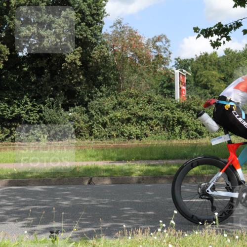 10.08.2025 - GEWOBA Citytriathlon Bremen Yannick Fuchs http://msf.ph/oto/8568354 10.08.2025 12:57:06 Radfahren 559, 672, 723, 730, 755, 758, 830, 849, 879, 913, 940, 969, 1003, 1014 meine-sportfotos.de