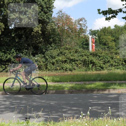 10.08.2025 - GEWOBA Citytriathlon Bremen Yannick Fuchs http://msf.ph/oto/8568369 10.08.2025 12:57:13 Radfahren 559, 572, 723, 730, 758, 849, 879, 900, 940, 969, 1003 meine-sportfotos.de