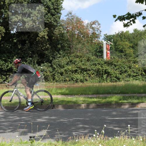 10.08.2025 - GEWOBA Citytriathlon Bremen Yannick Fuchs http://msf.ph/oto/8568382 10.08.2025 12:57:23 Radfahren 572, 690, 720, 730, 758, 849, 892, 900, 940, 969 meine-sportfotos.de
