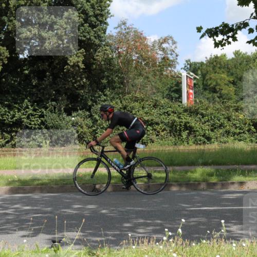 10.08.2025 - GEWOBA Citytriathlon Bremen Yannick Fuchs http://msf.ph/oto/8568393 10.08.2025 12:57:27 Radfahren 572, 690, 720, 758, 849, 892, 900, 940 meine-sportfotos.de