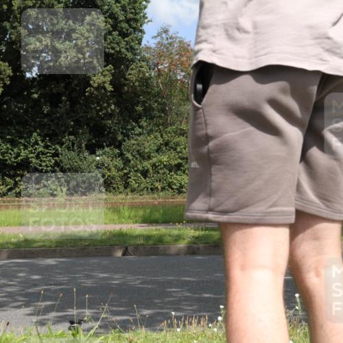 10.08.2025 - GEWOBA Citytriathlon Bremen Yannick Fuchs http://msf.ph/oto/8568411 10.08.2025 12:57:34 Radfahren 572, 690, 720, 825, 853, 892, 900, 1018 meine-sportfotos.de