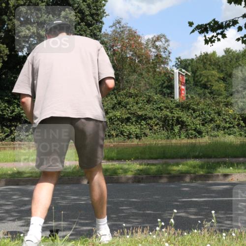 10.08.2025 - GEWOBA Citytriathlon Bremen Yannick Fuchs http://msf.ph/oto/8568419 10.08.2025 12:57:37 Radfahren 690, 720, 825, 853, 869, 892, 900, 1018 meine-sportfotos.de