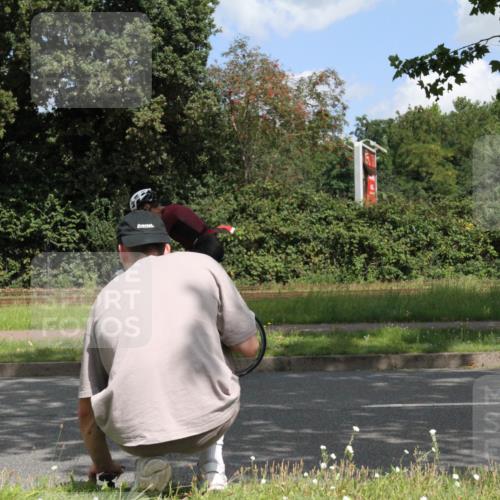 10.08.2025 - GEWOBA Citytriathlon Bremen Yannick Fuchs http://msf.ph/oto/8568425 10.08.2025 12:57:42 Radfahren 690, 720, 825, 853, 869, 1018 meine-sportfotos.de