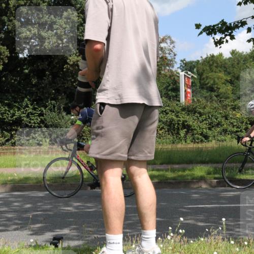 10.08.2025 - GEWOBA Citytriathlon Bremen Yannick Fuchs http://msf.ph/oto/8568442 10.08.2025 12:57:49 Radfahren 650, 660, 671, 825, 853, 869, 1018 meine-sportfotos.de