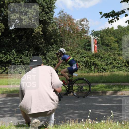 10.08.2025 - GEWOBA Citytriathlon Bremen Yannick Fuchs http://msf.ph/oto/8568461 10.08.2025 12:57:56 Radfahren 650, 660, 671, 853, 869, 920, 1018 meine-sportfotos.de
