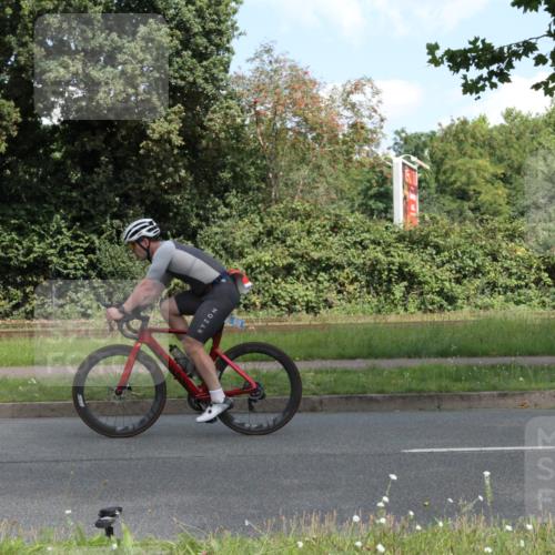 10.08.2025 - GEWOBA Citytriathlon Bremen Yannick Fuchs http://msf.ph/oto/8568475 10.08.2025 12:58:28 Radfahren 609, 619, 726, 795 meine-sportfotos.de
