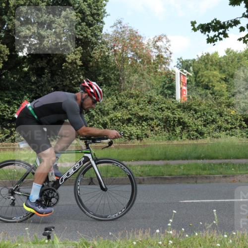 10.08.2025 - GEWOBA Citytriathlon Bremen Yannick Fuchs http://msf.ph/oto/8568479 10.08.2025 12:58:31 Radfahren 609, 619, 726, 795, 802, 870 meine-sportfotos.de