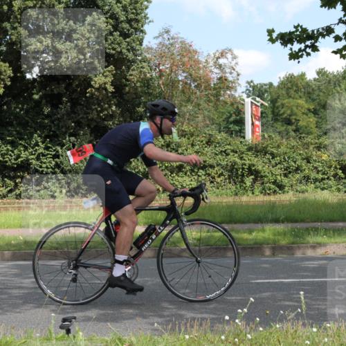 10.08.2025 - GEWOBA Citytriathlon Bremen Yannick Fuchs http://msf.ph/oto/8568482 10.08.2025 12:58:37 Radfahren 609, 762, 795, 802, 870, 910 meine-sportfotos.de