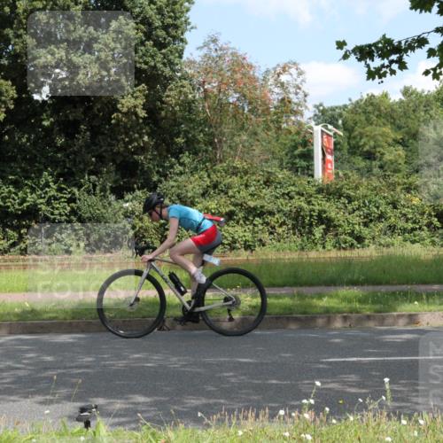 10.08.2025 - GEWOBA Citytriathlon Bremen Yannick Fuchs http://msf.ph/oto/8568487 10.08.2025 12:58:48 Radfahren 602, 609, 705, 762, 795, 802, 870, 885, 910, 921, 1038 meine-sportfotos.de