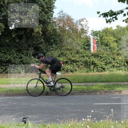 10.08.2025 - GEWOBA Citytriathlon Bremen Yannick Fuchs http://msf.ph/oto/8568495 10.08.2025 12:58:56 Radfahren 602, 705, 762, 802, 885, 910, 921, 1038 meine-sportfotos.de