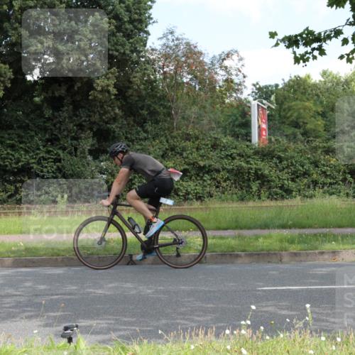 10.08.2025 - GEWOBA Citytriathlon Bremen Yannick Fuchs http://msf.ph/oto/8568499 10.08.2025 12:58:59 Radfahren 596, 602, 705, 762, 885, 921, 1038 meine-sportfotos.de