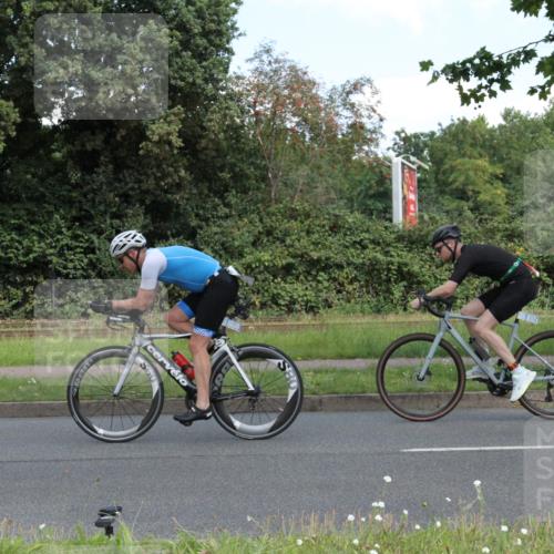 10.08.2025 - GEWOBA Citytriathlon Bremen Yannick Fuchs http://msf.ph/oto/8568507 10.08.2025 12:59:11 Radfahren 596, 611, 709, 710, 846 meine-sportfotos.de