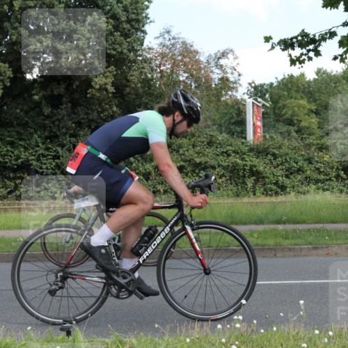 10.08.2025 - GEWOBA Citytriathlon Bremen Yannick Fuchs http://msf.ph/oto/8568508 10.08.2025 12:59:11 Radfahren 596, 611, 709, 710, 846 meine-sportfotos.de