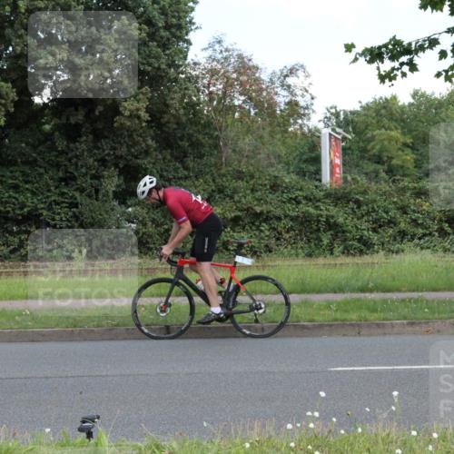 10.08.2025 - GEWOBA Citytriathlon Bremen Yannick Fuchs http://msf.ph/oto/8568510 10.08.2025 12:59:17 Radfahren 596, 606, 611, 709, 710, 846, 899, 975, 978 meine-sportfotos.de