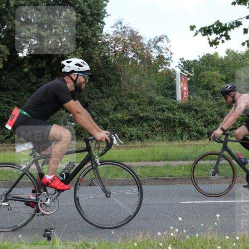 10.08.2025 - GEWOBA Citytriathlon Bremen Yannick Fuchs http://msf.ph/oto/8568513 10.08.2025 12:59:19 Radfahren 596, 606, 611, 709, 710, 846, 899, 975, 978 meine-sportfotos.de
