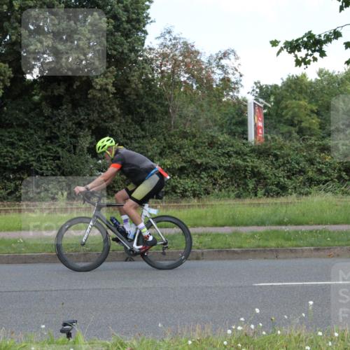 10.08.2025 - GEWOBA Citytriathlon Bremen Yannick Fuchs http://msf.ph/oto/8568515 10.08.2025 12:59:20 Radfahren 596, 606, 611, 709, 710, 846, 899, 975, 978 meine-sportfotos.de