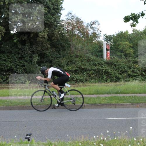 10.08.2025 - GEWOBA Citytriathlon Bremen Yannick Fuchs http://msf.ph/oto/8568518 10.08.2025 12:59:26 Radfahren 606, 611, 709, 710, 846, 899, 975, 978 meine-sportfotos.de
