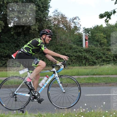 10.08.2025 - GEWOBA Citytriathlon Bremen Yannick Fuchs http://msf.ph/oto/8568519 10.08.2025 12:59:29 Radfahren 606, 611, 709, 710, 846, 899, 975, 978 meine-sportfotos.de