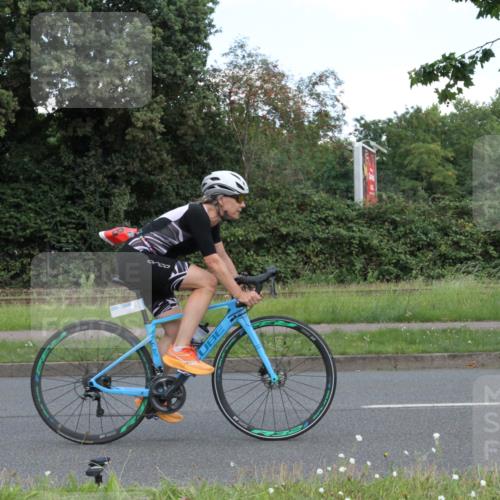 10.08.2025 - GEWOBA Citytriathlon Bremen Yannick Fuchs http://msf.ph/oto/8568521 10.08.2025 12:59:31 Radfahren 595, 606, 611, 710, 846, 899, 975, 978 meine-sportfotos.de