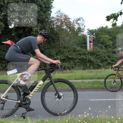 10.08.2025 - GEWOBA Citytriathlon Bremen Yannick Fuchs http://msf.ph/oto/8568524 10.08.2025 12:59:43 Radfahren 595, 614, 623, 628, 644, 698, 850, 889, 907, 934, 949 meine-sportfotos.de