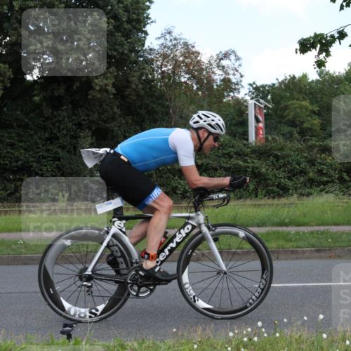 10.08.2025 - GEWOBA Citytriathlon Bremen Yannick Fuchs http://msf.ph/oto/8568536 10.08.2025 12:59:58 Radfahren 614, 623, 628, 652, 698, 835, 848, 850, 871, 889, 907, 934, 1002, 1012, 1022, 1030 meine-sportfotos.de