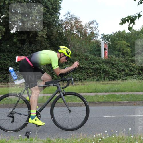 10.08.2025 - GEWOBA Citytriathlon Bremen Yannick Fuchs http://msf.ph/oto/8568537 10.08.2025 12:59:59 Radfahren 614, 623, 628, 652, 698, 835, 848, 850, 871, 889, 907, 934, 1002, 1012, 1022, 1030 meine-sportfotos.de