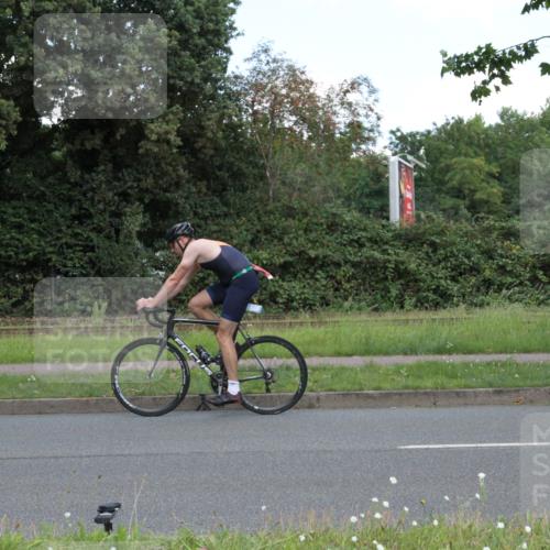 10.08.2025 - GEWOBA Citytriathlon Bremen Yannick Fuchs http://msf.ph/oto/8568546 10.08.2025 13:00:11 Radfahren 652, 665, 803, 835, 848, 871, 983, 1002, 1012, 1022, 1030 meine-sportfotos.de