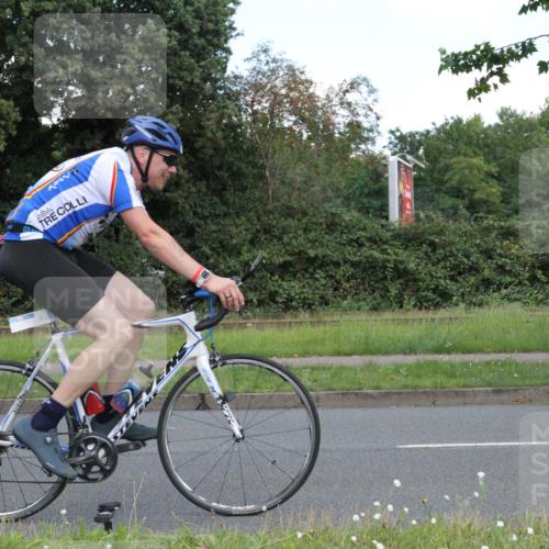 10.08.2025 - GEWOBA Citytriathlon Bremen Yannick Fuchs http://msf.ph/oto/8568547 10.08.2025 13:00:11 Radfahren 652, 665, 803, 835, 848, 871, 983, 1002, 1012, 1022, 1030 meine-sportfotos.de