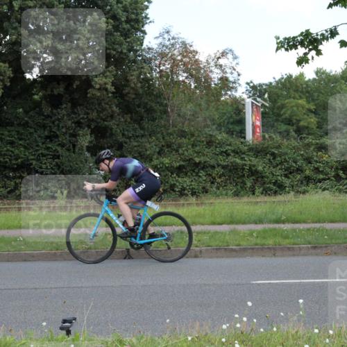 10.08.2025 - GEWOBA Citytriathlon Bremen Yannick Fuchs http://msf.ph/oto/8568548 10.08.2025 13:00:12 Radfahren 652, 665, 803, 835, 848, 871, 983, 1002, 1012, 1022, 1030 meine-sportfotos.de
