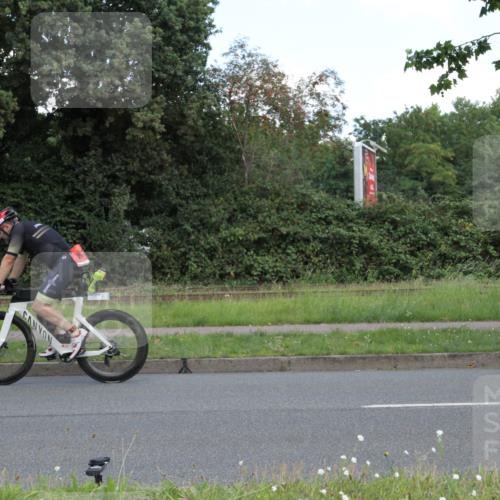 10.08.2025 - GEWOBA Citytriathlon Bremen Yannick Fuchs http://msf.ph/oto/8568550 10.08.2025 13:00:13 Radfahren 652, 665, 803, 835, 848, 871, 983, 1012, 1022, 1030 meine-sportfotos.de