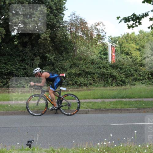 10.08.2025 - GEWOBA Citytriathlon Bremen Yannick Fuchs http://msf.ph/oto/8568569 10.08.2025 13:00:51 Radfahren 581, 613, 646, 669, 677, 684, 785, 862, 1023 meine-sportfotos.de