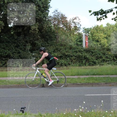 10.08.2025 - GEWOBA Citytriathlon Bremen Yannick Fuchs http://msf.ph/oto/8568573 10.08.2025 13:00:57 Radfahren 613, 646, 669, 677, 684, 713, 837, 862, 944, 1023 meine-sportfotos.de