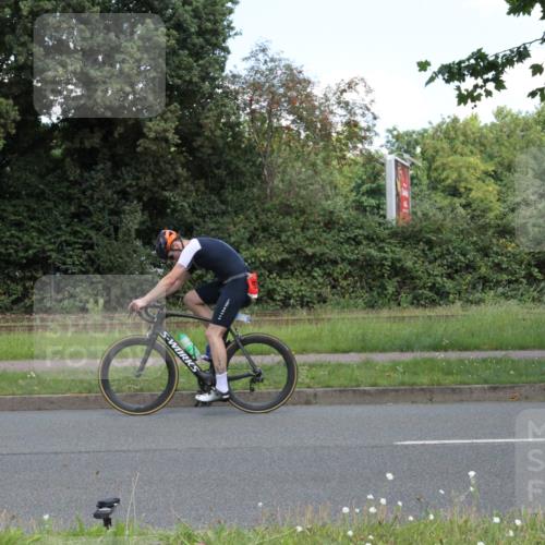 10.08.2025 - GEWOBA Citytriathlon Bremen Yannick Fuchs http://msf.ph/oto/8568578 10.08.2025 13:01:04 Radfahren 646, 669, 677, 684, 713, 837, 862, 926, 944, 1001 meine-sportfotos.de
