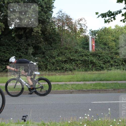 10.08.2025 - GEWOBA Citytriathlon Bremen Yannick Fuchs http://msf.ph/oto/8568582 10.08.2025 13:01:10 Radfahren 646, 669, 684, 713, 829, 837, 862, 926, 944, 1001 meine-sportfotos.de