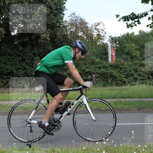10.08.2025 - GEWOBA Citytriathlon Bremen Yannick Fuchs http://msf.ph/oto/8568588 10.08.2025 13:01:23 Radfahren 800, 816, 829, 926, 1001 meine-sportfotos.de