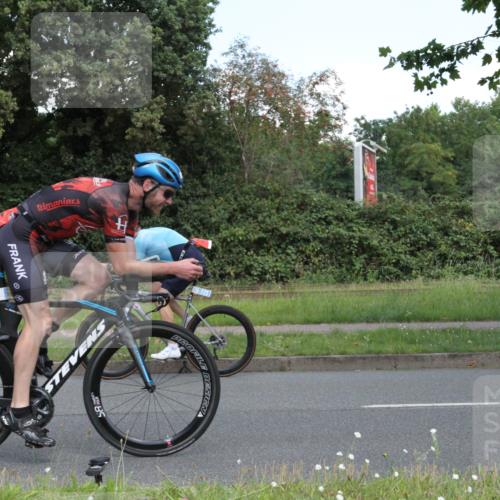 10.08.2025 - GEWOBA Citytriathlon Bremen Yannick Fuchs http://msf.ph/oto/8568590 10.08.2025 13:01:33 Radfahren 608, 663, 703, 716, 754, 800, 816, 819, 828, 851 meine-sportfotos.de