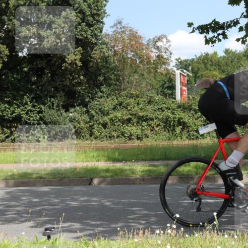 10.08.2025 - GEWOBA Citytriathlon Bremen Yannick Fuchs http://msf.ph/oto/8568613 10.08.2025 13:01:45 Radfahren 586, 608, 663, 703, 716, 754, 816, 819, 828, 851, 923, 953, 964 meine-sportfotos.de