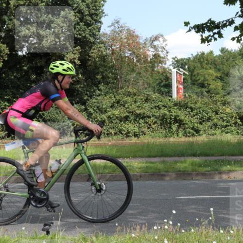 10.08.2025 - GEWOBA Citytriathlon Bremen Yannick Fuchs http://msf.ph/oto/8568623 10.08.2025 13:01:53 Radfahren 586, 703, 754, 819, 828, 842, 851, 923, 953, 964, 1011 meine-sportfotos.de