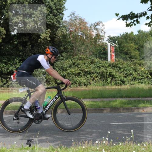 10.08.2025 - GEWOBA Citytriathlon Bremen Yannick Fuchs http://msf.ph/oto/8568624 10.08.2025 13:01:55 Radfahren 586, 703, 819, 828, 842, 923, 953, 964, 1011 meine-sportfotos.de
