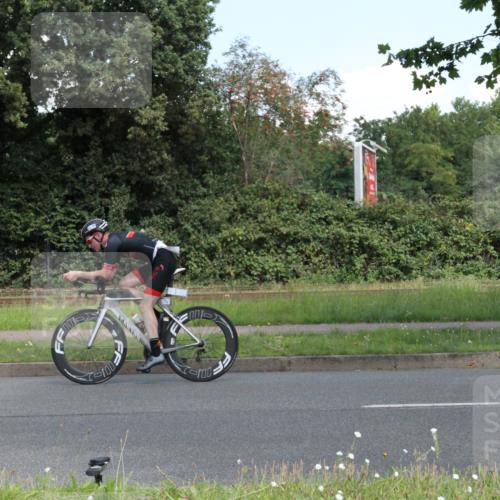 10.08.2025 - GEWOBA Citytriathlon Bremen Yannick Fuchs http://msf.ph/oto/8568629 10.08.2025 13:02:05 Radfahren 586, 731, 842, 953, 964, 1011 meine-sportfotos.de