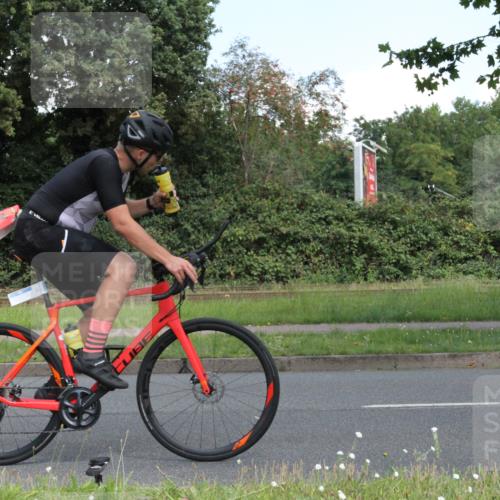 10.08.2025 - GEWOBA Citytriathlon Bremen Yannick Fuchs http://msf.ph/oto/8568631 10.08.2025 13:02:09 Radfahren 586, 731, 842, 1011 meine-sportfotos.de