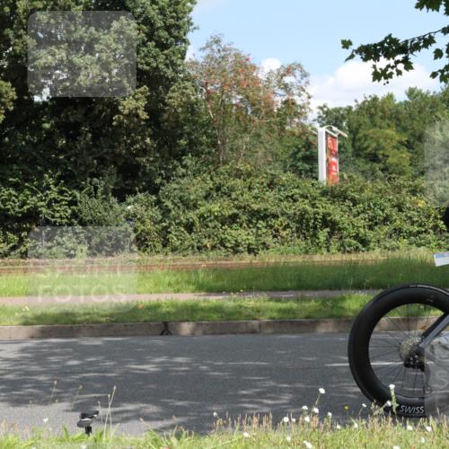 10.08.2025 - GEWOBA Citytriathlon Bremen Yannick Fuchs http://msf.ph/oto/8568661 10.08.2025 13:02:39 Radfahren 607, 647, 661, 712, 911, 955 meine-sportfotos.de