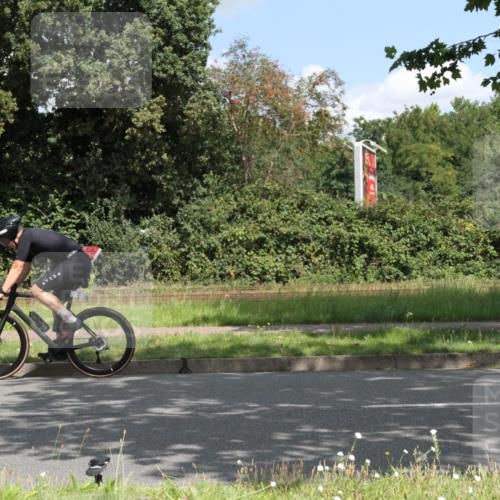 10.08.2025 - GEWOBA Citytriathlon Bremen Yannick Fuchs http://msf.ph/oto/8568675 10.08.2025 13:02:50 Radfahren 647, 661, 712, 911, 955, 1020 meine-sportfotos.de