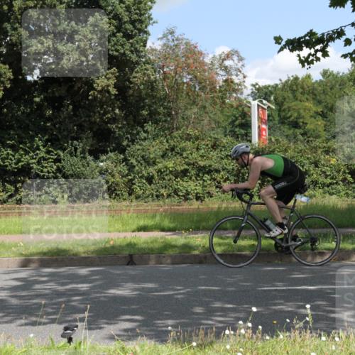 10.08.2025 - GEWOBA Citytriathlon Bremen Yannick Fuchs http://msf.ph/oto/8568676 10.08.2025 13:02:50 Radfahren 647, 661, 712, 911, 955, 1020 meine-sportfotos.de