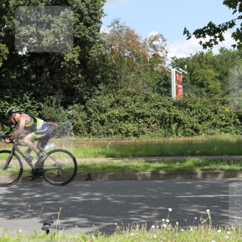 10.08.2025 - GEWOBA Citytriathlon Bremen Yannick Fuchs http://msf.ph/oto/8568679 10.08.2025 13:02:54 Radfahren 661, 668, 712, 911, 1020 meine-sportfotos.de