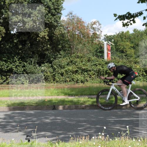 10.08.2025 - GEWOBA Citytriathlon Bremen Yannick Fuchs http://msf.ph/oto/8568681 10.08.2025 13:02:56 Radfahren 661, 668, 693, 911, 945, 1020 meine-sportfotos.de