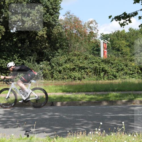 10.08.2025 - GEWOBA Citytriathlon Bremen Yannick Fuchs http://msf.ph/oto/8568682 10.08.2025 13:02:57 Radfahren 668, 693, 911, 945, 1020 meine-sportfotos.de