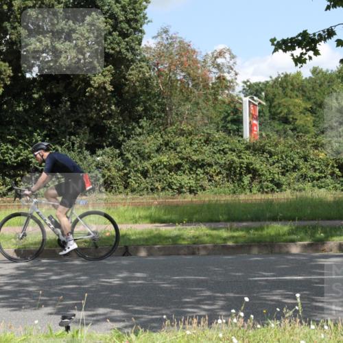 10.08.2025 - GEWOBA Citytriathlon Bremen Yannick Fuchs http://msf.ph/oto/8568685 10.08.2025 13:02:59 Radfahren 668, 693, 911, 945, 1020 meine-sportfotos.de