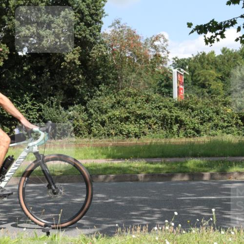 10.08.2025 - GEWOBA Citytriathlon Bremen Yannick Fuchs http://msf.ph/oto/8568699 10.08.2025 13:03:08 Radfahren 651, 668, 693, 748, 898, 945, 1020 meine-sportfotos.de